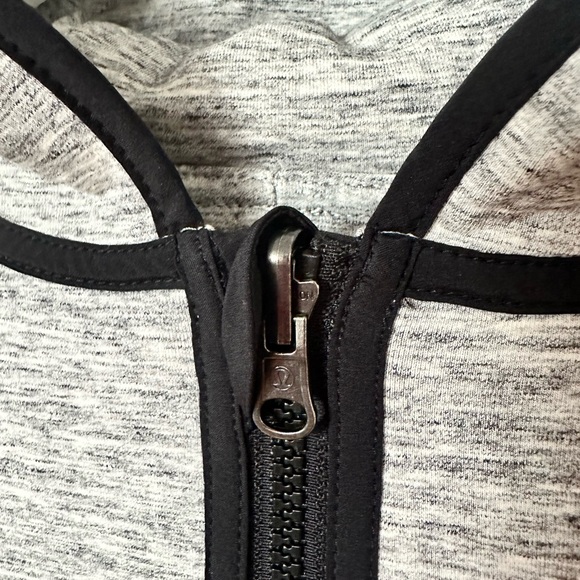 Lululemon Reversible Vest Size 6 - Picture 5 of 7